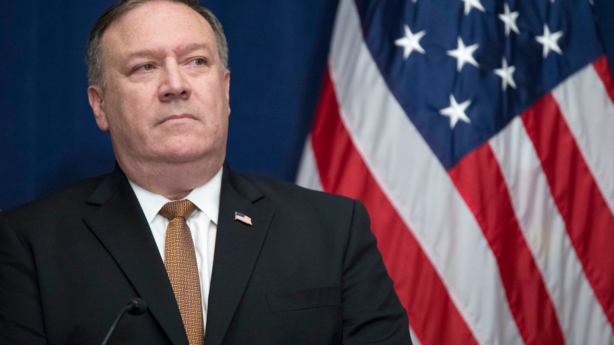 美國國務卿龐畢歐與金正恩特使、朝鮮勞動黨副委員長金英哲會談後召開記者會。(美聯社) 美國國務卿龐畢歐與金正恩特使、朝鮮勞動黨副委員長金英哲會談後召開記者會。(美聯社)