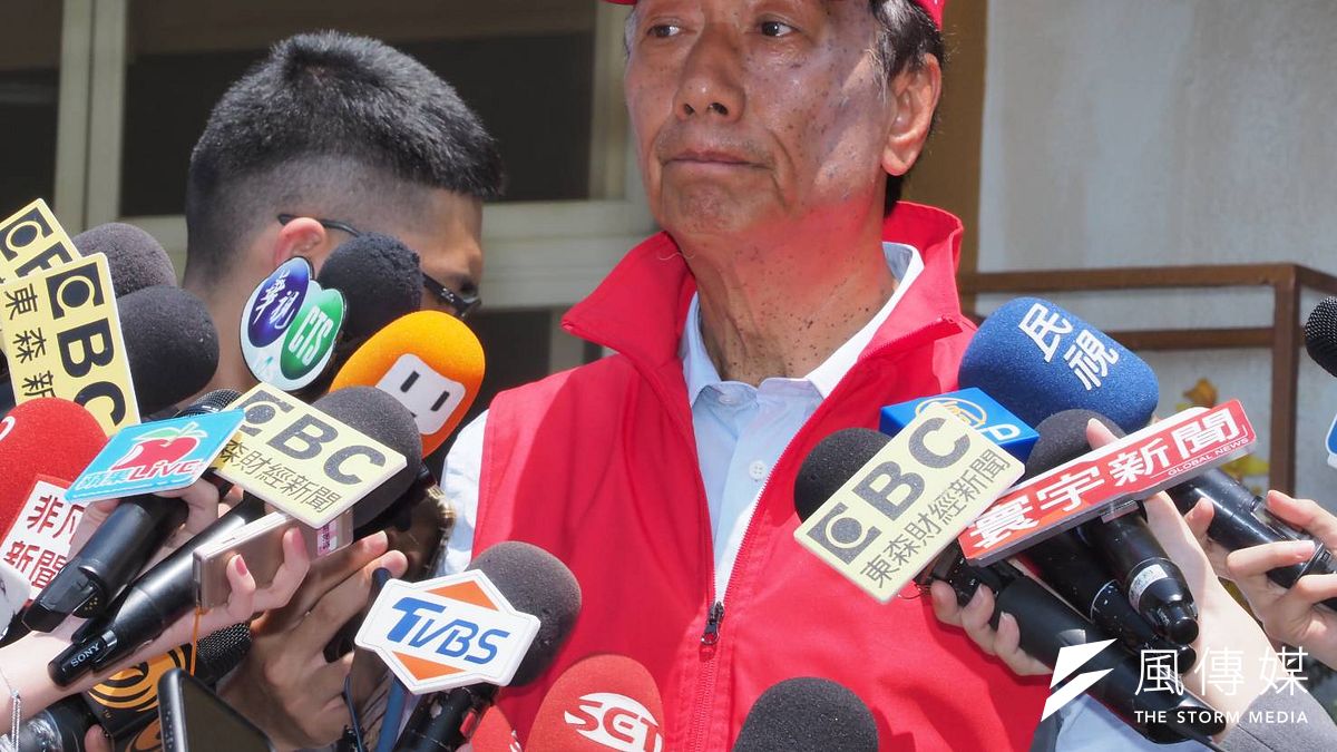 鴻海集團旗下子公司睿綸生技,被懷疑經量身打造放寬標準取得中科標案;鴻海強調,是經過公開公正評選得標。圖為鴻海董事長郭台銘。(資料照,新新聞林瑞慶攝) 鴻海集團旗下子公司睿綸生技,被懷疑經量身打造放寬標準取得中科標案;鴻海強調,是經過公開公正評選得標。圖為鴻海董事長郭台銘。(資料照,新新聞林瑞慶攝)