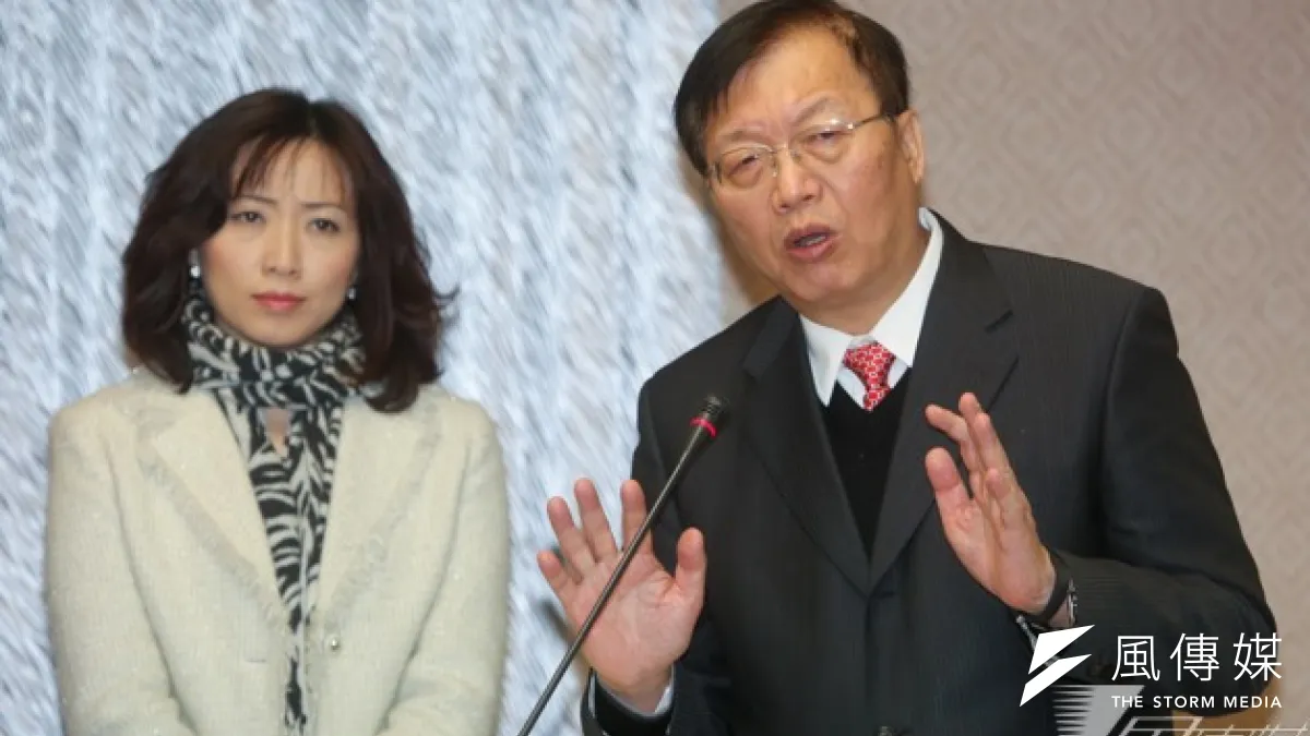 立法院內政委員會今(18)日初審通過,根據新修正案,開放辦理結婚、離婚登記雙方或一方,在國內現有或曾設戶籍者,得向任一戶政事務所辦理登記,左為戶政司長張琬宜。(余志偉攝)