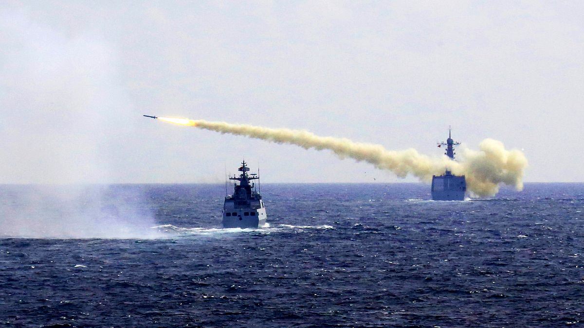 中國人民解放軍海軍2016年在東海進行實彈演習(AP) 中國人民解放軍海軍2016年在東海進行實彈演習(AP)