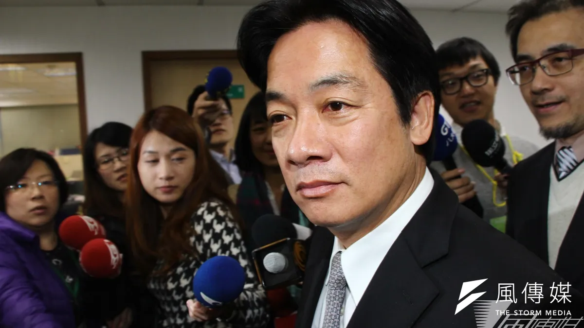 今早台南市長賴清德出席新化年貨大街活動時對此表示肯定,更直言,「希望能夠盡快讓陽光照進來。」(葉信菉攝)