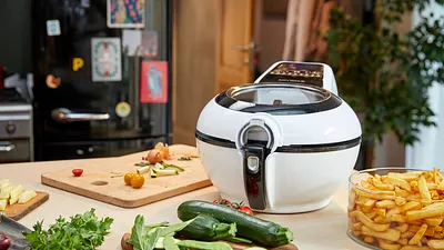 氣炸鍋在台灣掀起一股熱潮,一躍成為廚房家電的大明星。(圖/法國特福氣炸鍋提供)