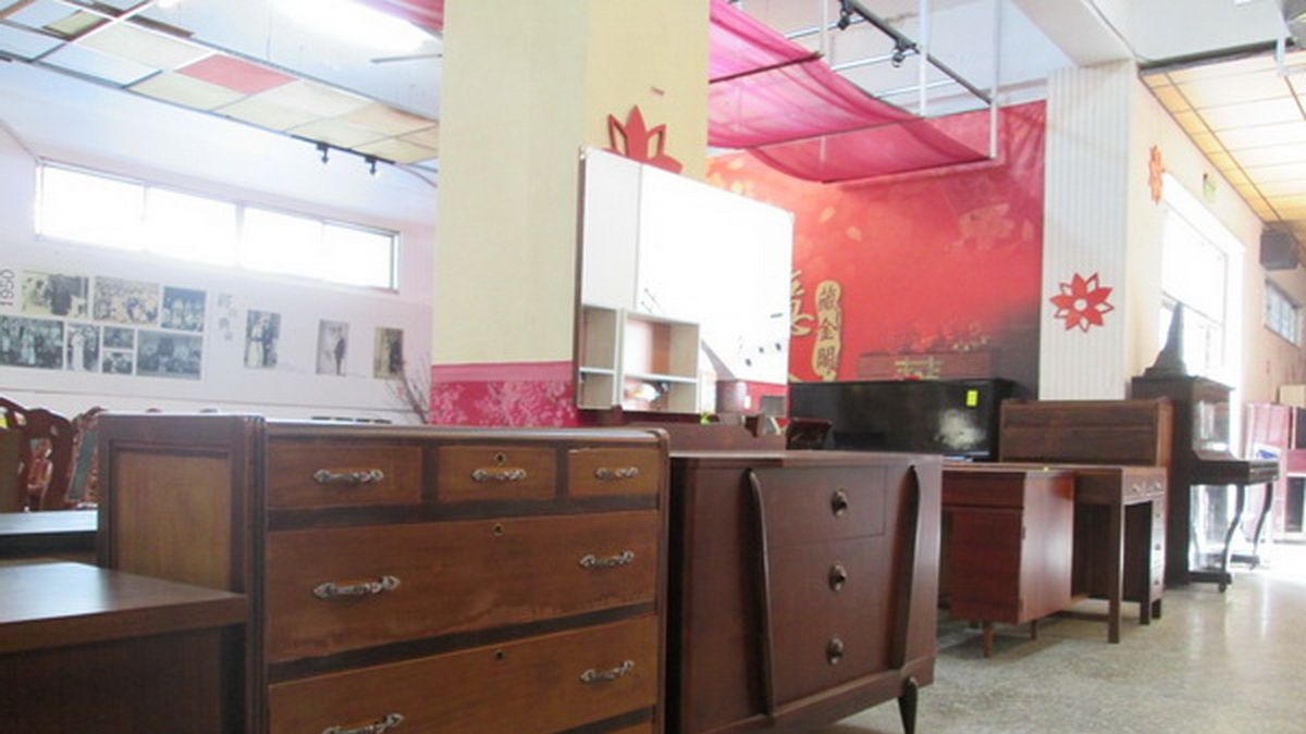 環保局藏金閣7月拍賣會 柳安筆座限時特賣 環保局藏金閣7月拍賣會 柳安筆座限時特賣