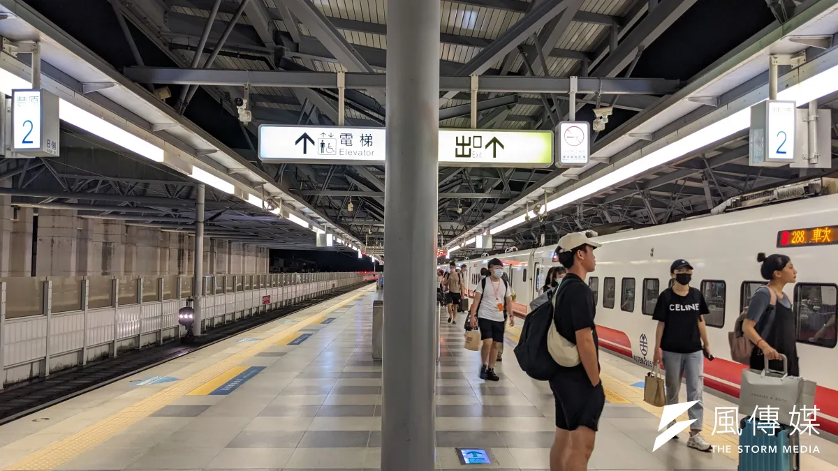 2024元旦連假的高鐵和台鐵車票將在12月1日凌晨準時開搶。(資料照/洪煜勛攝)