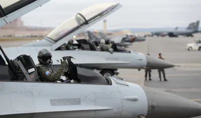 南韓KF-16戰機前往阿拉斯加參與紅旗軍演。(翻攝自南韓空軍)