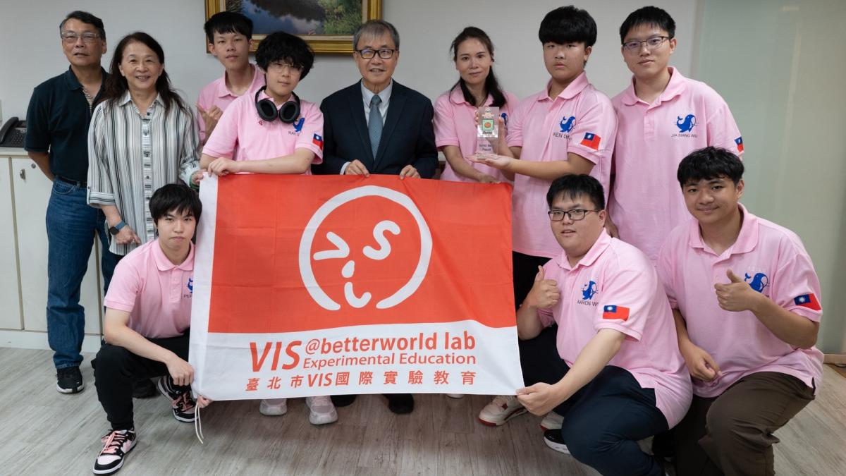 72小時逆轉勝經歷!VIS世界賽參賽學生 獲教育部長鄭英耀接見