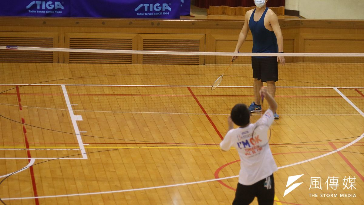 中央宣布國內降為二級警戒,運動場所有條件開放。(資料照,柯承惠攝) 中央宣布國內降為二級警戒,運動場所有條件開放。(資料照,柯承惠攝)