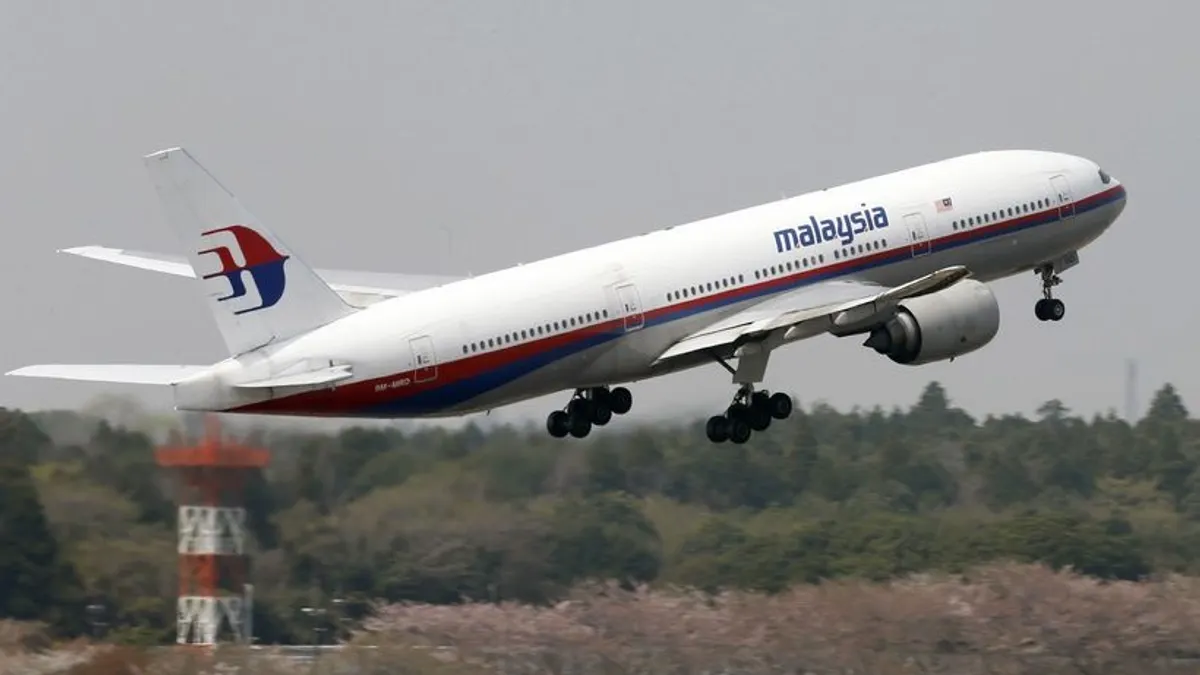 マレーシア航空MH370便、ボーイング777-200ERが2014年3月8日にクアラルンプールを出発後、謎の失踪。機内には239名がおり、その生死は不明。(AP通信) マレーシア航空MH370便、ボーイング777-200ERが2014年3月8日にクアラルンプールを出発後、謎の失踪。機内には239名がおり、その生死は不明。(AP通信)