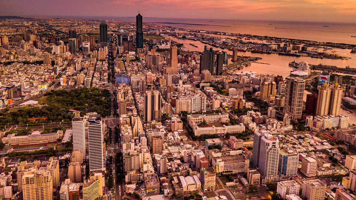 受到疫情陸續解封,高雄房市下半年開始每月皆增1~3成交易量。(圖/富比士地產王提供) 受到疫情陸續解封,高雄房市下半年開始每月皆增1~3成交易量。(圖/富比士地產王提供)