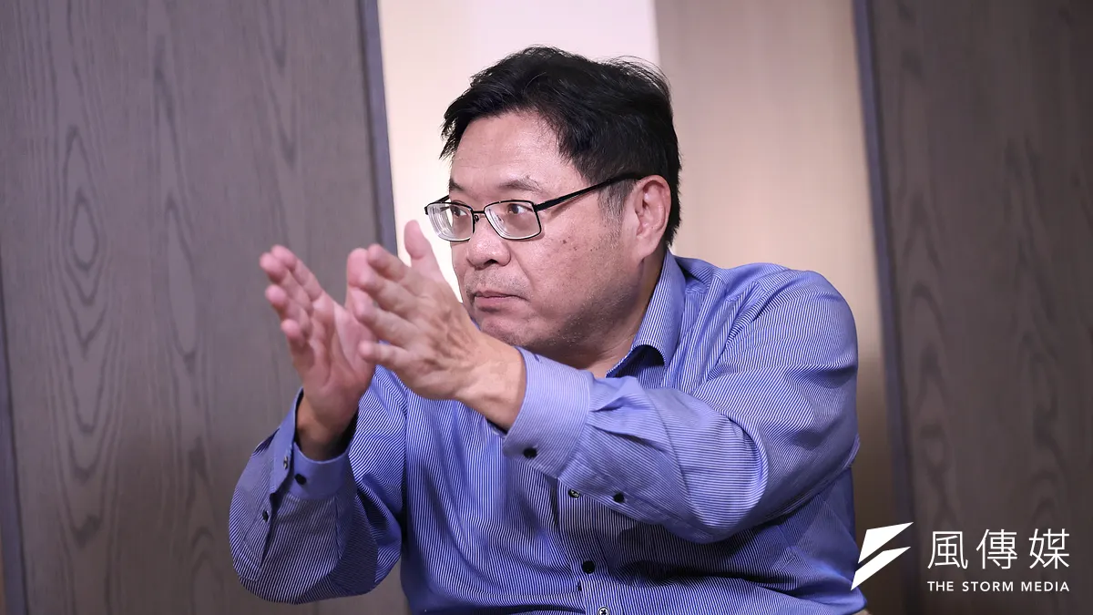 中經院地域発展研究センター主任の劉大年が風傳媒の番組『下班國際線』で、アメリカの対等関税が台湾に与える影響について議論する。(写真/柯承惠撮影) 中經院地域発展研究センター主任の劉大年が風傳媒の番組『下班國際線』で、アメリカの対等関税が台湾に与える影響について議論する。(写真/柯承惠撮影)