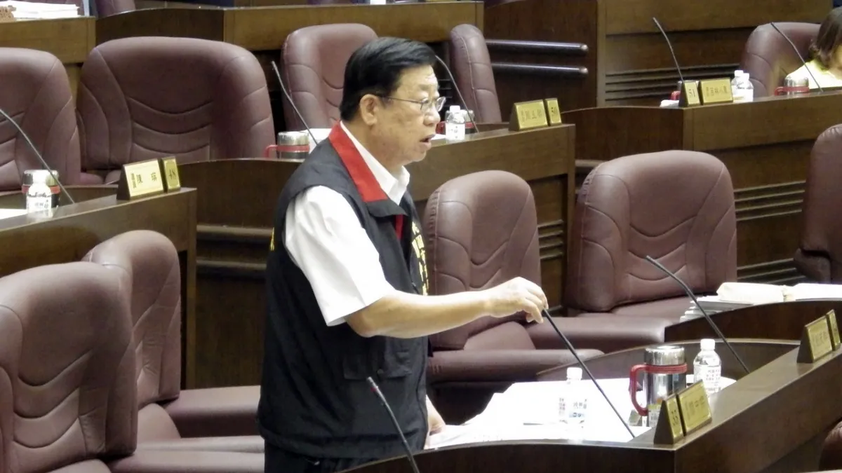 龍潭商圈老舊紊亂 議員要求經發局輔導改善