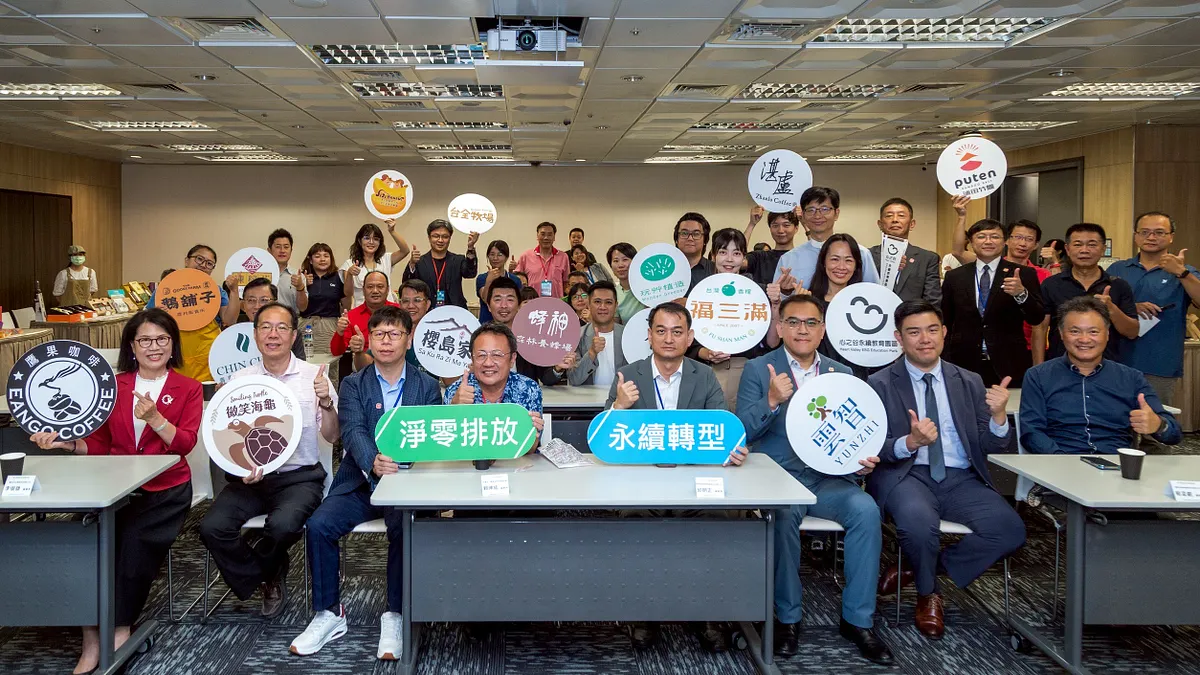 連鎖加盟展開啟「綠色採購新潮流」 《U-PING 永續優品集》打造企業永續供應鏈。(圖/雲智永續策略提供) 連鎖加盟展開啟「綠色採購新潮流」 《U-PING 永續優品集》打造企業永續供應鏈。(圖/雲智永續策略提供)