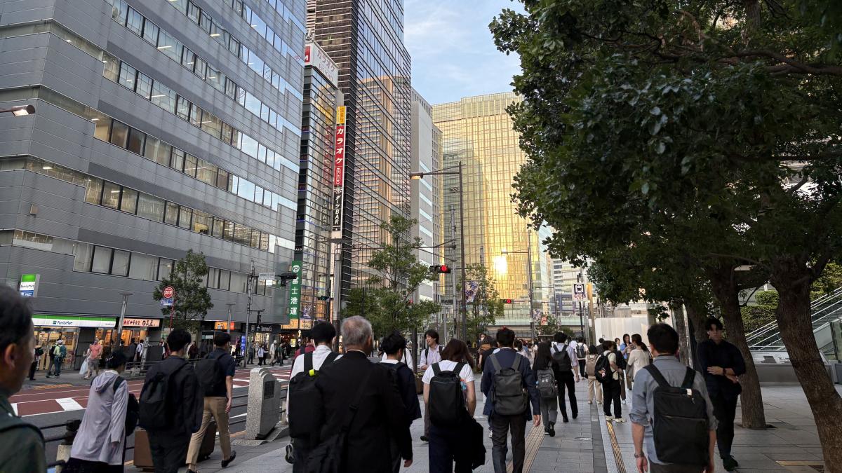 日本上班可以穿短褲了?因應酷暑東京都新政策卻意外掀「腿毛騷擾」熱議