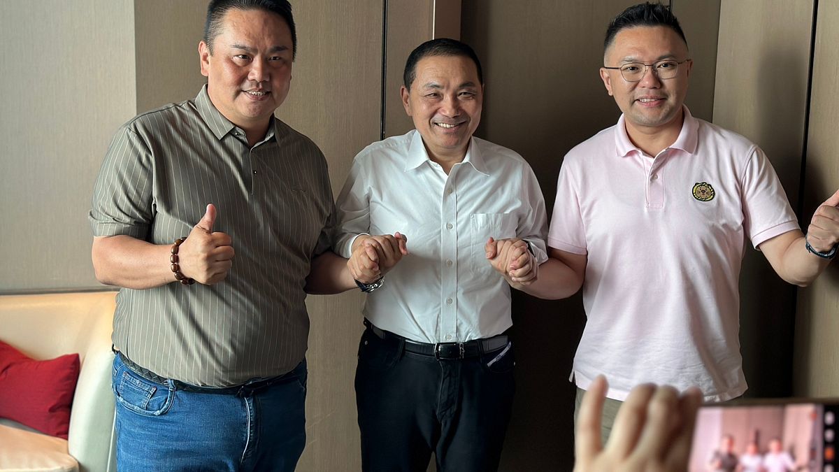 新北市長侯友宜出手協調士林北投立委初選,左起為陳重文、侯友宜、張斯綱。(讀者提供) 新北市長侯友宜出手協調士林北投立委初選,左起為陳重文、侯友宜、張斯綱。(讀者提供)