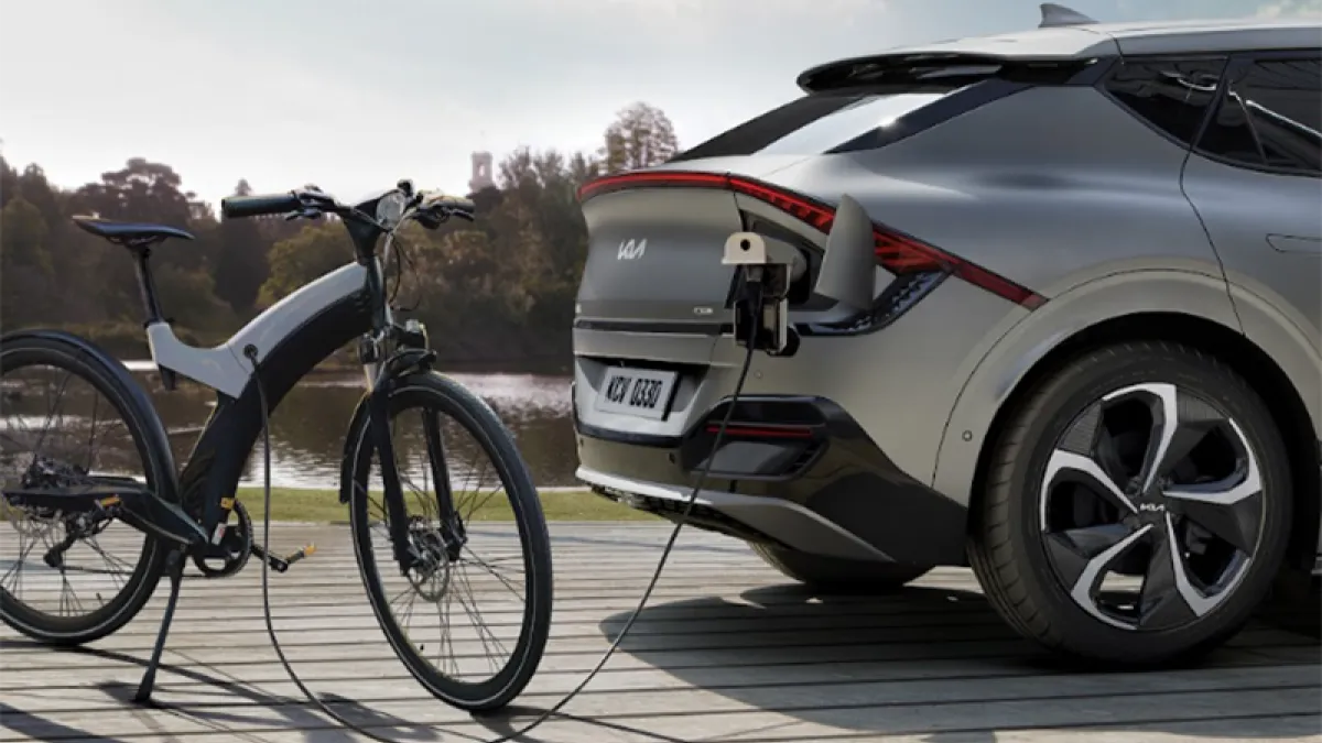 The Kia EV6 V2L電器電源分享,化身成隨身可用的行動電源。(圖/台灣森那美起亞)
