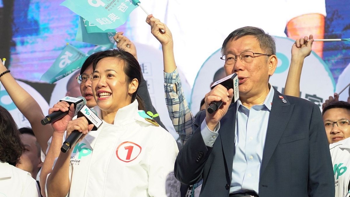 民眾黨總統候選人柯文哲、副總統候選人吳欣盈今(16)日赴台南舉辦「反貪腐,台南新希望」民眾大會師。(民眾黨提供) 民眾黨總統候選人柯文哲、副總統候選人吳欣盈今(16)日赴台南舉辦「反貪腐,台南新希望」民眾大會師。(民眾黨提供)