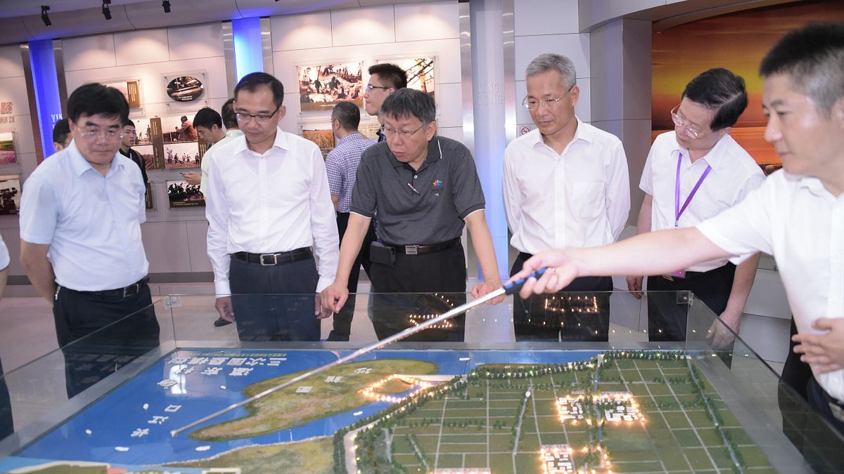 台北市長柯文哲赴雙城論壇,參訪上海長江隧橋管控中心。(台北市政府提供) 台北市長柯文哲赴雙城論壇,參訪上海長江隧橋管控中心。(台北市政府提供)