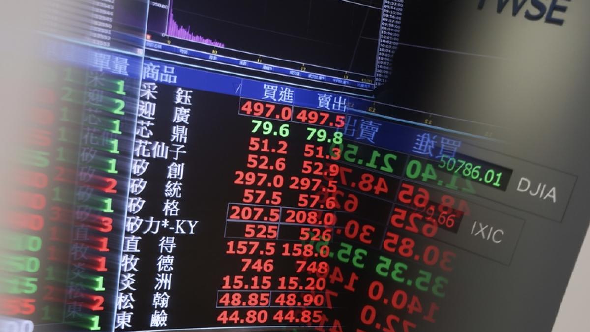 漲勢比台積電更猛!謝金河點名這台廠搭上CPO順風車:股價從50一度飆破3000元