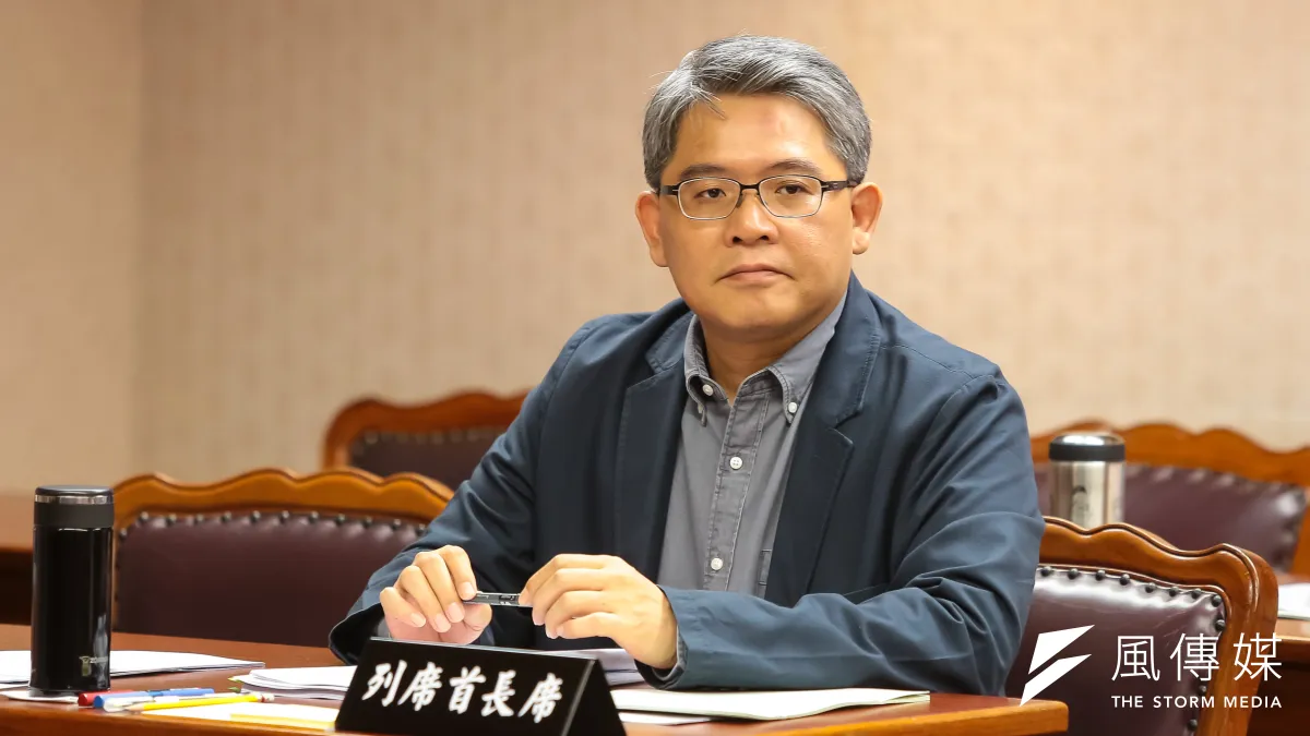 內政部多次要求中華民國婦女聯合會交代勞軍捐去向,婦聯會卻強硬回函拒絕,內政部次長花敬群表示,若婦聯會真的抵死不從,有可能年底前把團體撤銷。(顏麟宇攝)