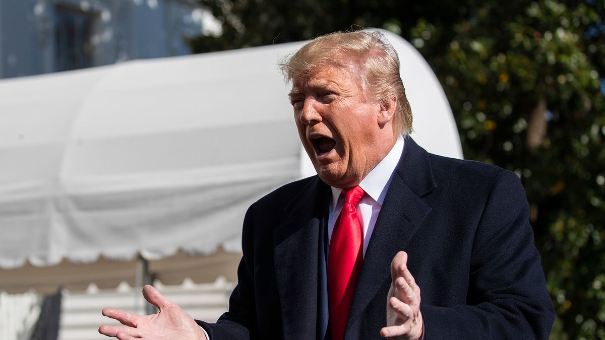 美國總統川普近日深陷「烏克蘭門」醜聞風暴。(AP) 美國總統川普近日深陷「烏克蘭門」醜聞風暴。(AP)