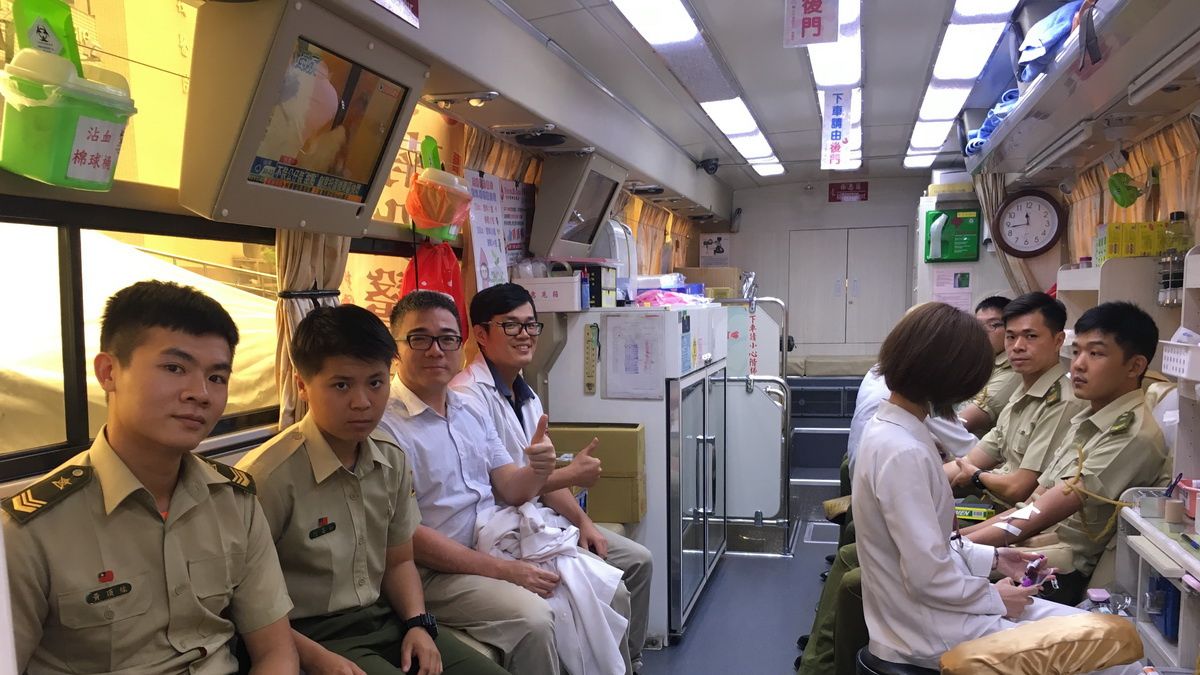 南投醫院、南投憲兵隊聯手 挽袖捐熱血救血庫 南投醫院、南投憲兵隊聯手 挽袖捐熱血救血庫