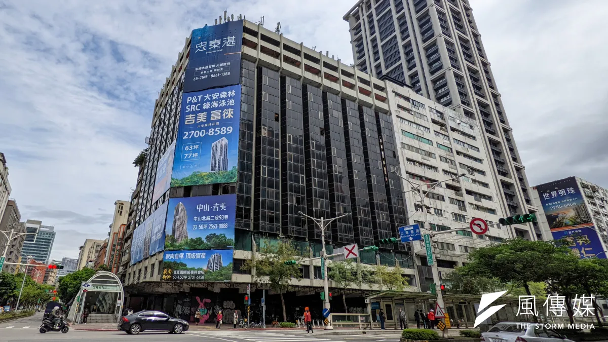 若政府不能即早提出相關政策以之因應,則台灣的「類爛尾樓」風暴可能出現,建議投資人必須慎重考量,避免落入爛尾樓事件而遭受不當損失。(資料照,顏麟宇攝)