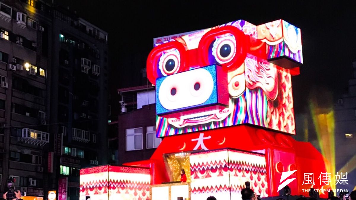 台北燈節在西門町舉辦,主燈豬寶今晚試燈。(方炳超攝) 台北燈節在西門町舉辦,主燈豬寶今晚試燈。(方炳超攝)