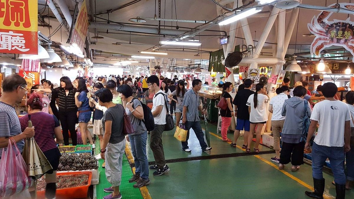 假日和家人好友到龜吼野柳,除了好吃好買最美海岸線與國際及地質公園,也可安排北海岸一日遊,賞海景品蟹,或到金山富基泡湯,讓身心舒暢。(圖/新北市漁業及漁港事業管理處提供) 假日和家人好友到龜吼野柳,除了好吃好買最美海岸線與國際及地質公園,也可安排北海岸一日遊,賞海景品蟹,或到金山富基泡湯,讓身心舒暢。(圖/新北市漁業及漁港事業管理處提供)