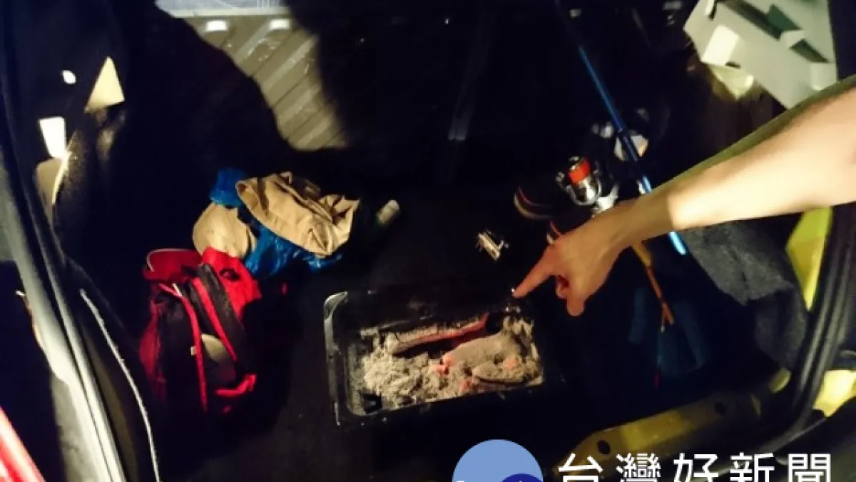 感情與金錢困擾男子燒炭自盡 機警員警撞見適時救人