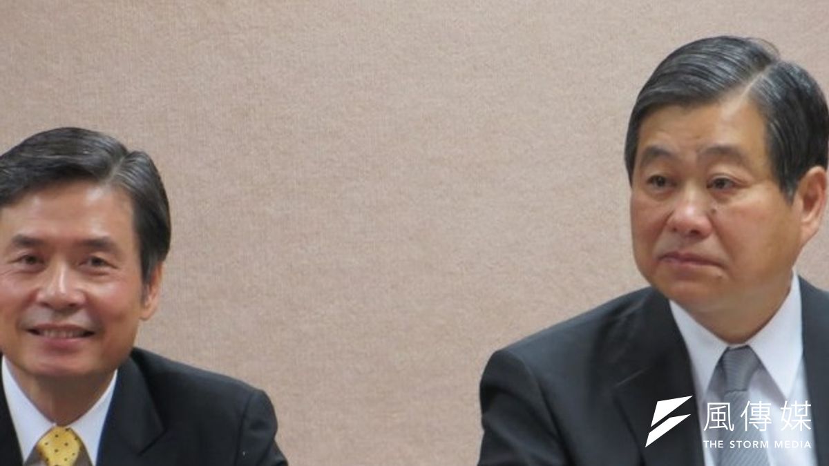 現任外交部政次石定(右)將接任駐英代表。(仇佩芬攝) 現任外交部政次石定(右)將接任駐英代表。(仇佩芬攝)