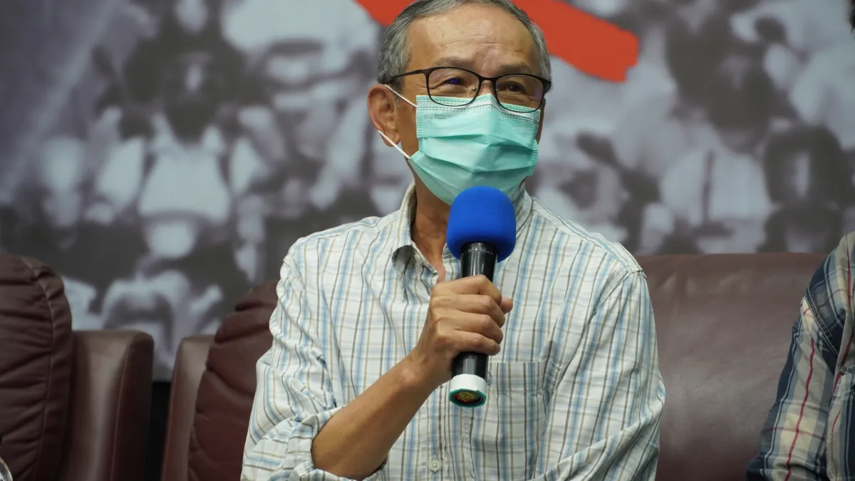 《人間條件6》導演吳念真提到,劇團都是找最便宜的地方當倉庫,這幾天他有跟一些官員見面,有建議能否把各地閒置的場所規劃成AI物流倉庫?(資料照,綠光劇團提供)