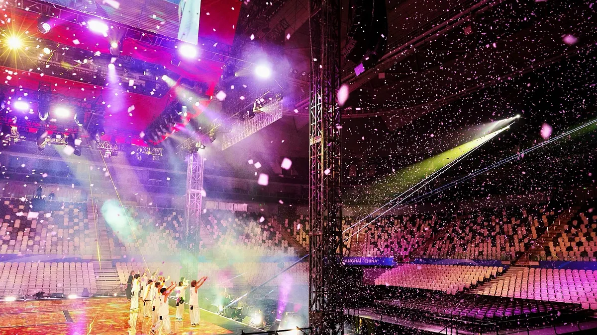 浜崎あゆみが1.4万の空席が並ぶ「無観客コンサート」の衝撃的な写真を公開。(写真/浜崎あゆみフェイスブック提供) 浜崎あゆみが1.4万の空席が並ぶ「無観客コンサート」の衝撃的な写真を公開。(写真/浜崎あゆみフェイスブック提供)