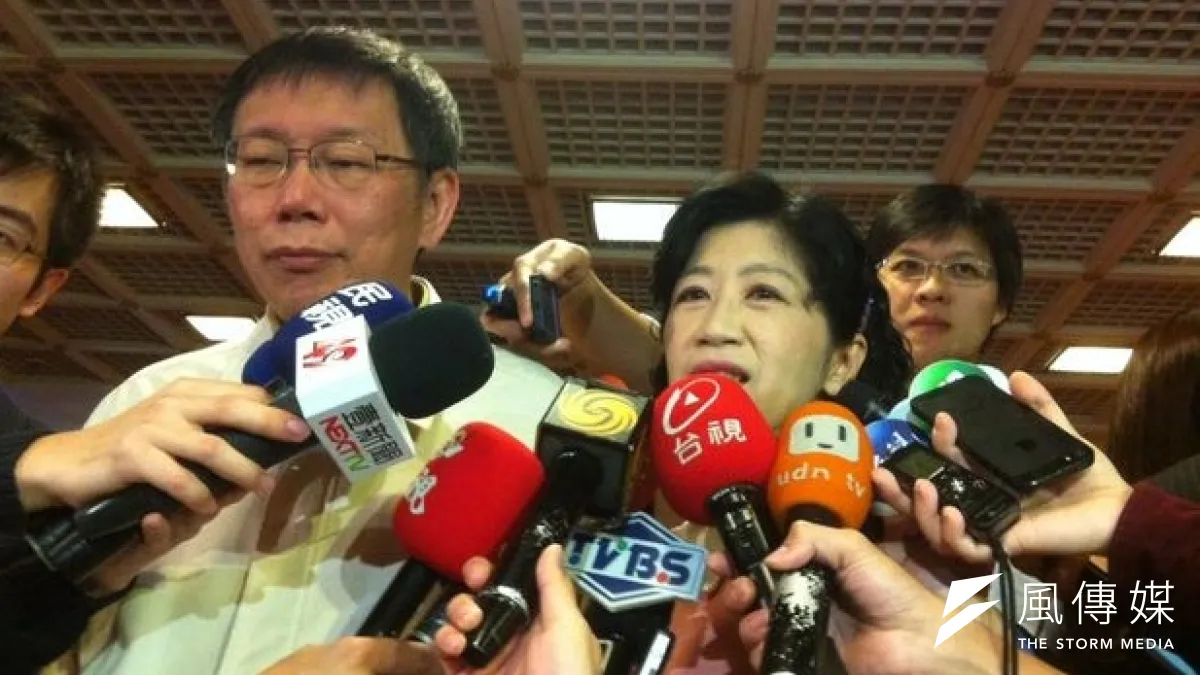 柯文哲今(27日)表示,相信這場選戰,他會愈打愈輕鬆,打到最後我會愈打愈快樂,別人都胃潰瘍。(吳逸驊攝)