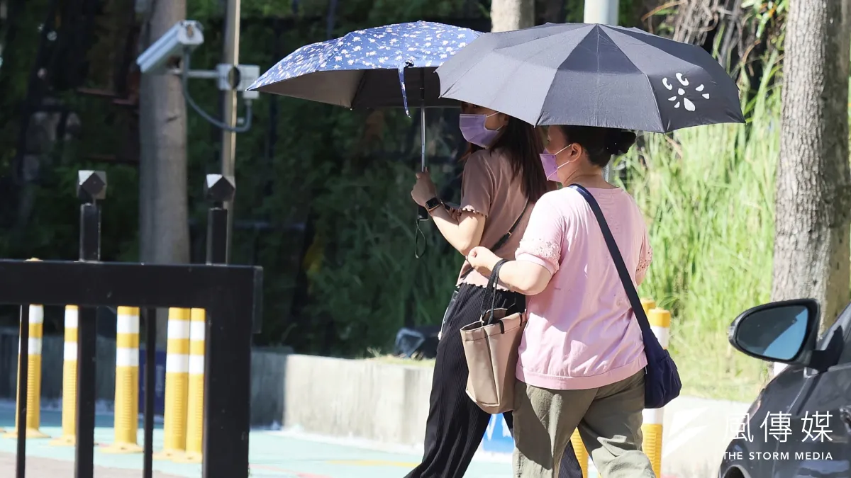 內政部今(10)日公布最新戶口統計資料,台灣人口總數截至8月為止是2332萬8343人。(柯承惠攝)