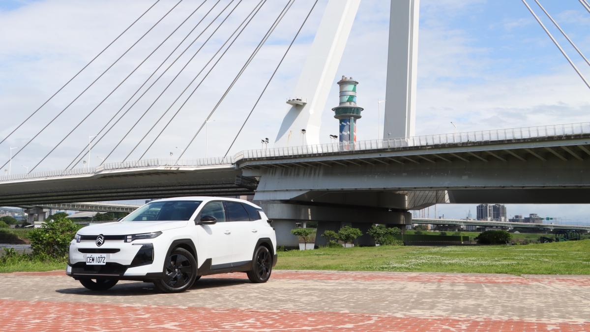 試駕》19.9km/L平均油耗!Citroen C5 Aircross導入P2 Hybrid油電,如何重新定義「行車舒適感」?