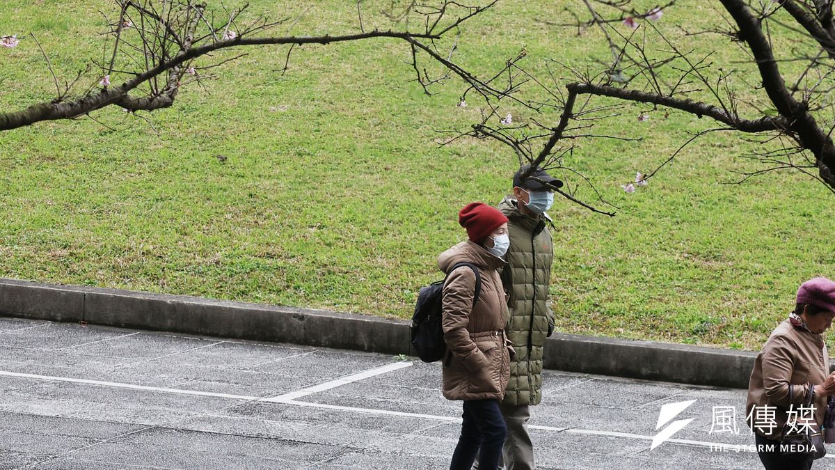 冷たい空気はクリスマスの木曜日ごろにかけて強まり、その勢力は大陸性寒気団に迫る見通し。北部では雨を伴う湿冷な天候となり、中南部でもはっきりとした寒さが感じられそうだ。(資料写真/柯承惠撮影) 冷たい空気はクリスマスの木曜日ごろにかけて強まり、その勢力は大陸性寒気団に迫る見通し。北部では雨を伴う湿冷な天候となり、中南部でもはっきりとした寒さが感じられそうだ。(資料写真/柯承惠撮影)