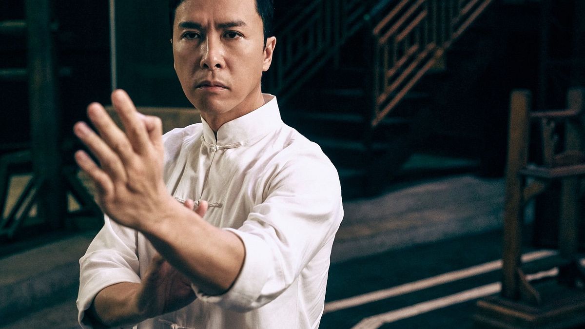 原先是劇組人員的甄子丹,對製作細節相當講究(圖/IMDb) 原先是劇組人員的甄子丹,對製作細節相當講究(圖/IMDb)