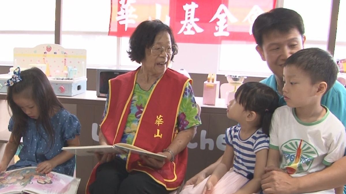 發起中秋助老計畫 竹北店家贈千盒蛋黃酥獻愛心 發起中秋助老計畫 竹北店家贈千盒蛋黃酥獻愛心