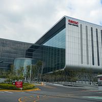 TSMCの元副総裁である羅唯仁氏が退職前に大量の2nmなどの先進技術資料を持ち出し、インテルに転職したことで情報漏洩への懸念が高まっている。この件は、過去のTSMC反逆者の2つの事例を思い起こさせる。(写真/顔麟宇撮影) TSMCの元副総裁である羅唯仁氏が退職前に大量の2nmなどの先進技術資料を持ち出し、インテルに転職したことで情報漏洩への懸念が高まっている。この件は、過去のTSMC反逆者の2つの事例を思い起こさせる。(写真/顔麟宇撮影)