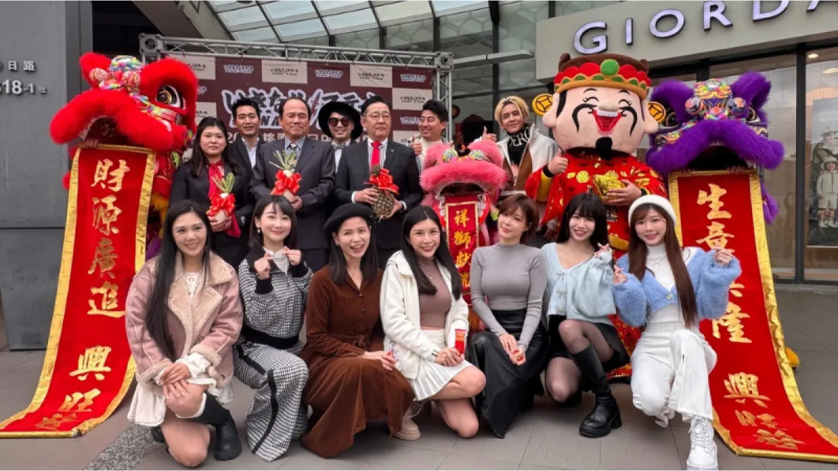 「IKINARI STEAK桃園春日店」開幕慶當日除了日本社長等長官親自來台剪綵,也特邀多位知名藝人與新聞主播出席。(IKINARI STEAK提供)