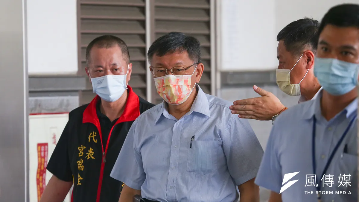 台北市長柯文哲(見圖)日前與中廣董事長趙少康合體直播,更直指中央引君入甕設局請他去環南市場,引發各界議論。(資料照,顏麟宇攝)