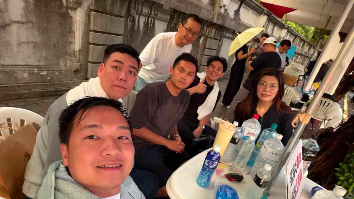 藍營「接力絕食」抗議毒油挨酸「輪流吃飯」 作家打臉青鳥:始祖是林義雄