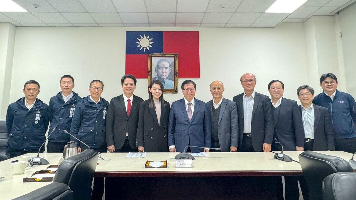 新竹市長高虹安(左五)7日率領市府團隊拜會行政院副院長鄭文燦。(圖/新竹市政府提供) 新竹市長高虹安(左五)7日率領市府團隊拜會行政院副院長鄭文燦。(圖/新竹市政府提供)