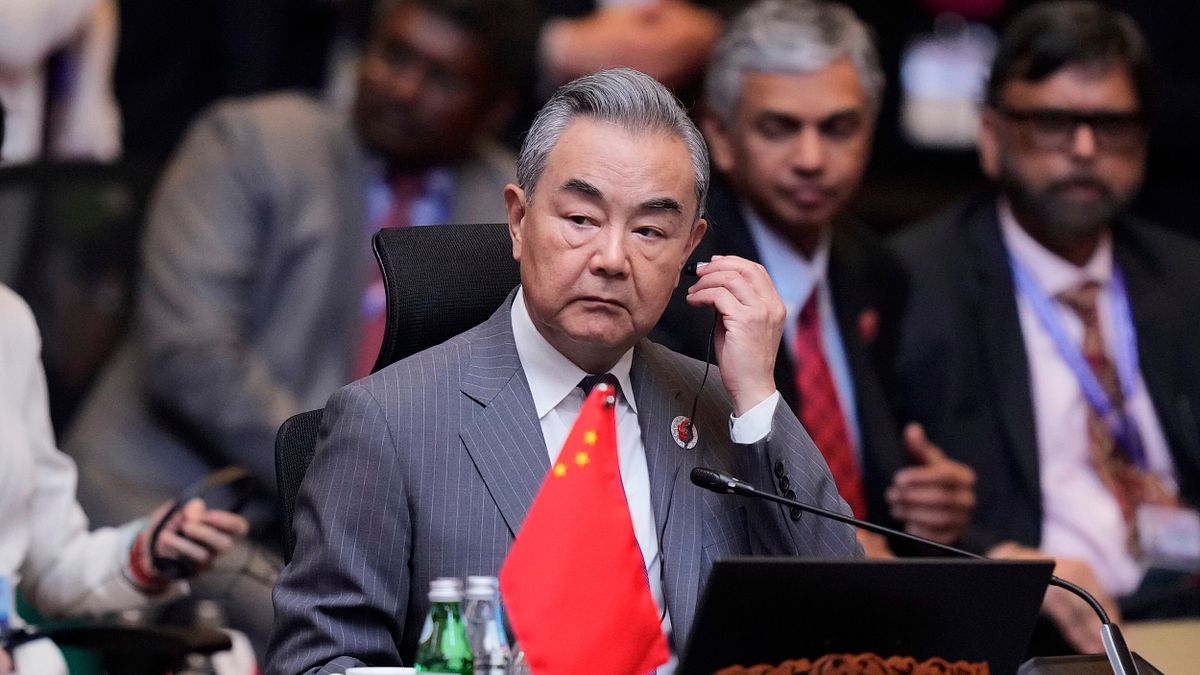 德中外長通話:王毅強調別搞「麥克風外交」,呼籲柏林反對「一切台獨行徑」