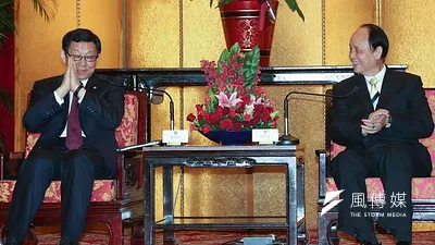 大陸海協會長陳德銘(左)在九合一選舉之後訪台。(余志偉攝)