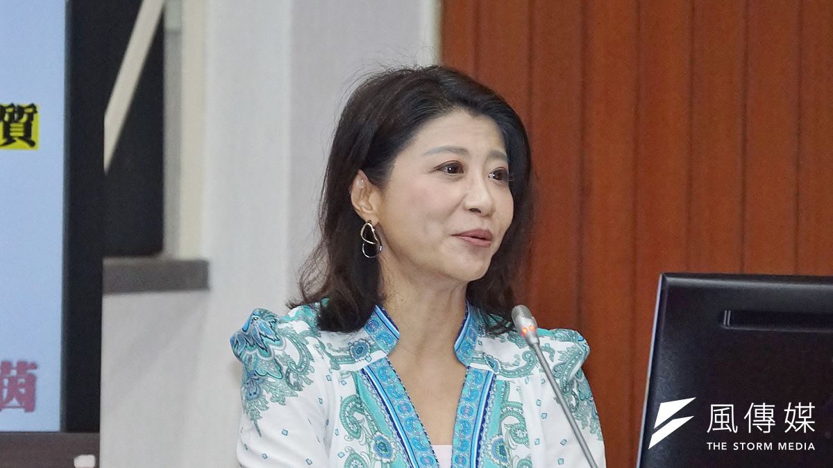 針對富邦金收購日盛金案,民進黨立委林楚茵23日在立法院提出質疑。(資料照,盧逸峰攝) 針對富邦金收購日盛金案,民進黨立委林楚茵23日在立法院提出質疑。(資料照,盧逸峰攝)