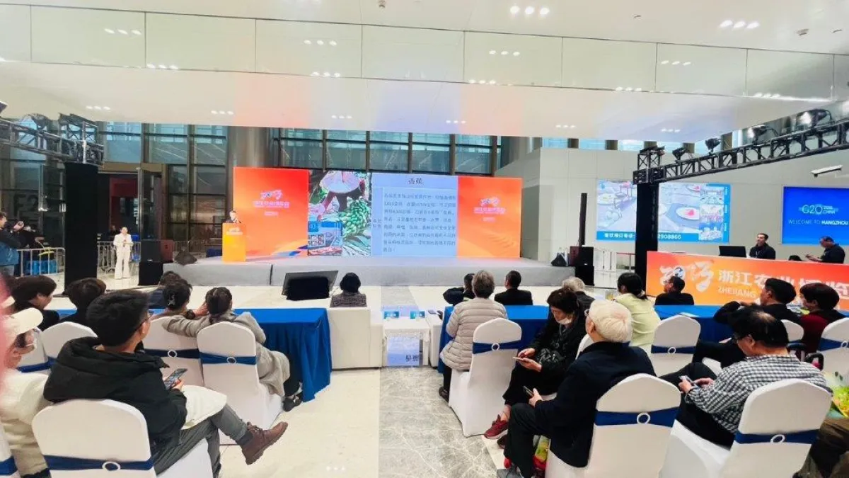 南投縣府參加2023浙江農業博覽會,活動現場擠滿人潮,總銷售金額高達人民幣98萬元。(圖/南投縣政府)