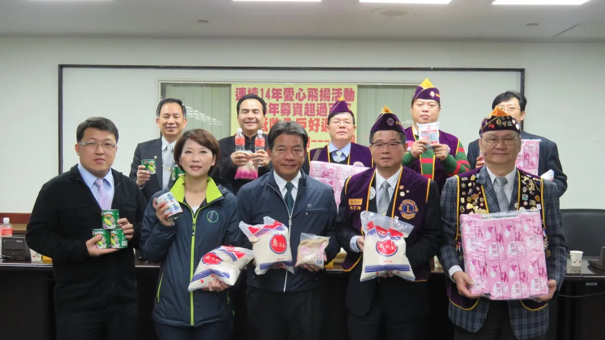 連續14年送愛心 郭信良要讓低收入戶好過年