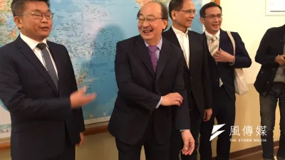 第10屆立法院第1會期將在2月1日時開議,民進黨立法院黨團30日也先召開黨團籌備會。黨團總召由柯建銘(左二)續任、幹事長是鄭運鵬(右一),立委當選人游錫堃(右二)則與現任副院長蔡其昌(左一)搭配參選正副立法院長。(黃信維攝)