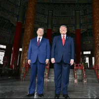 習近平(左)2026年5月以高規格接待川普(右)訪中;時隔4個月,兩人將在白宮進行「川習二會」。(資料照,美聯社) 習近平(左)2026年5月以高規格接待川普(右)訪中;時隔4個月,兩人將在白宮進行「川習二會」。(資料照,美聯社)